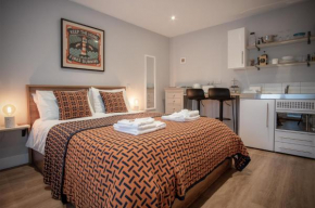 Grove - 1 Bedroom Apartment - Stepaside